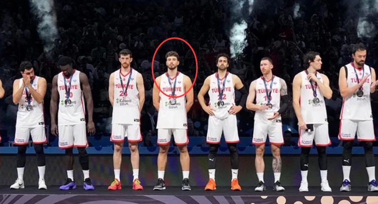 球迷得票率, 尼斯有着鲜